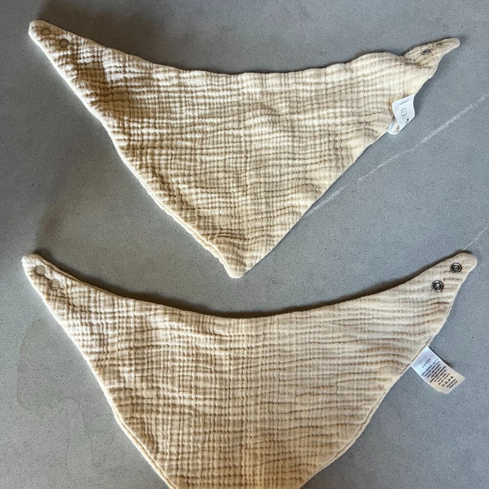 Colored Organics Muslin Bandana Bibs in Natural